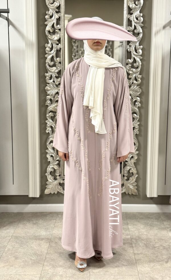 ABAYATI: Alia - Afbeelding 2