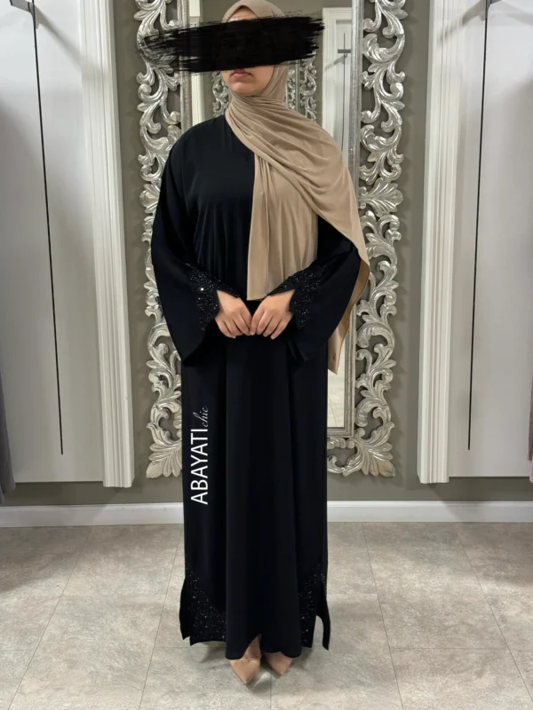 ABAYATI: Hala - Afbeelding 3